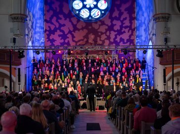 Downtown Gospel ist ein Gospel Chor, der sich zu jedem Projekt neu zusammenfindet unter der Leitung des Popkantors der EKM: Christian König.