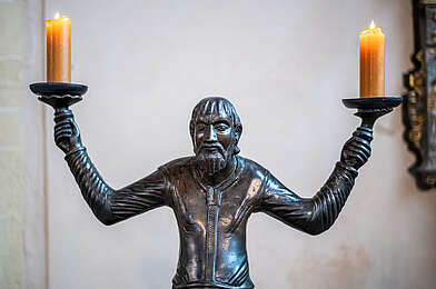 Wolfram-Leuchter, um 1160 Mittelalterliche Bronzeskulptur im Erfurter Dom © Foto M. F. Schmidt