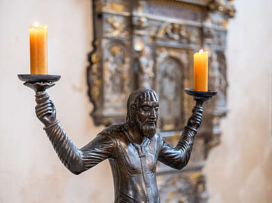 Wolfram-Leuchter, um 1160 Mittelalterliche Bronzeskulptur im Erfurter Dom © Foto M. F. Schmidt