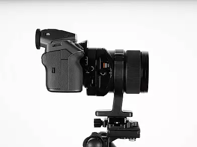 FUJIFILM GFX100 II mit FUJINON GF30mm F5.6 T/S Objektiv, Shift für die Aufnahme nach unten.